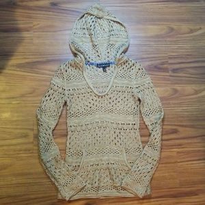 Derek Heart Long Sleeves Top